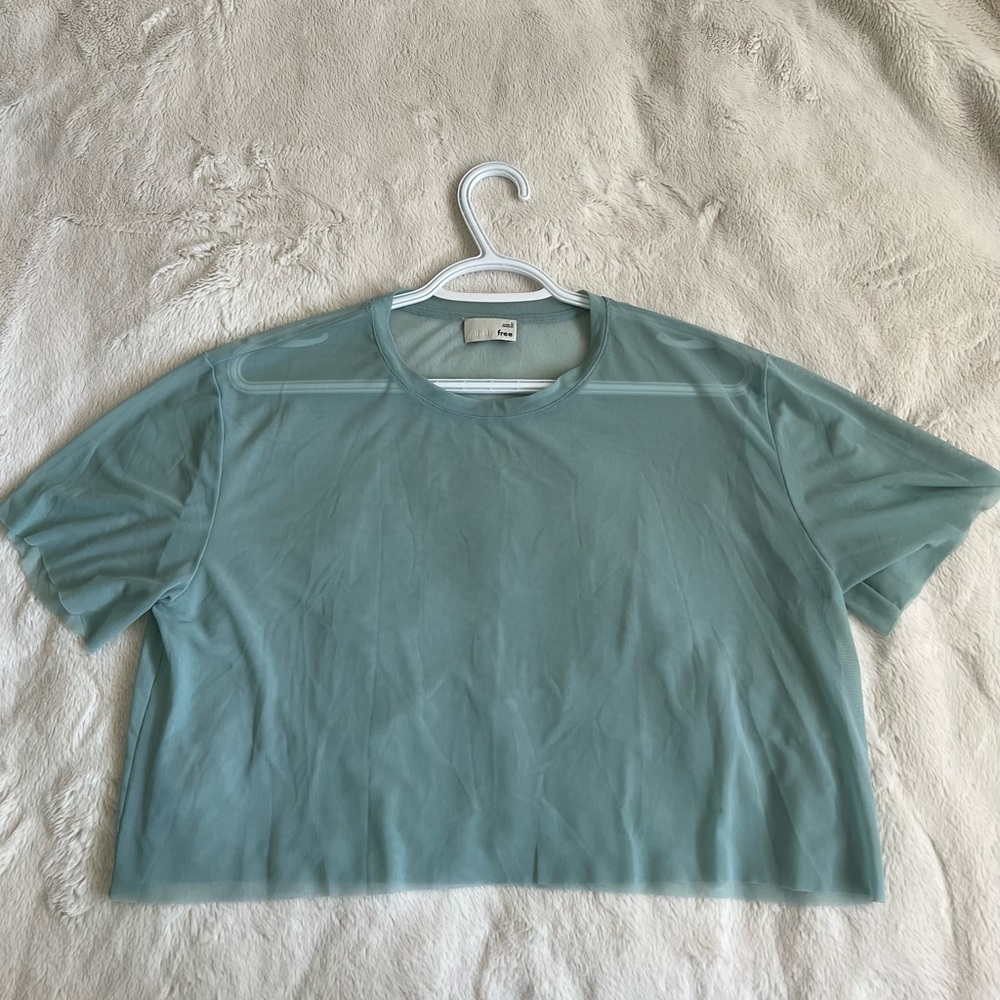 Aritzia mesh cropped t-shirt size large